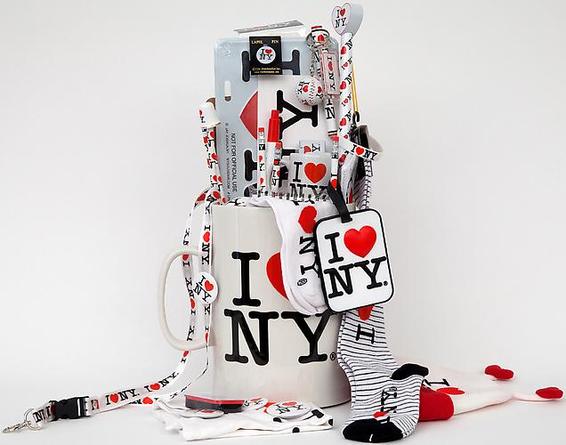 LARRY MANTELLO
N.Y._N.Y.
2010
Ceramic mug, assorted objects
19 x 12 x 12 inches
Edition size forthcoming