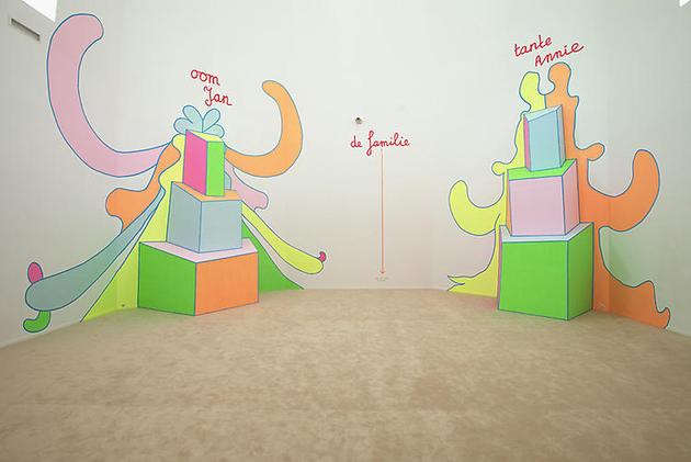 Oom Jan Tante Annie, 2004
Bonnefanten Museum
The Netherlands
acrylic on wall, carpet, wood
dimensions variable