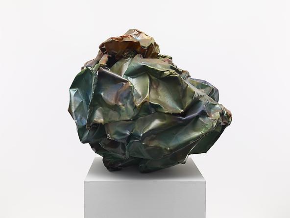 JOHN CHAMBERLAIN
Asarabaca, 1973
Industrial weight aluminum foil with acrylic lacquer & polyester resin
22 x 25 1/2 x 27 inches
SGI2683