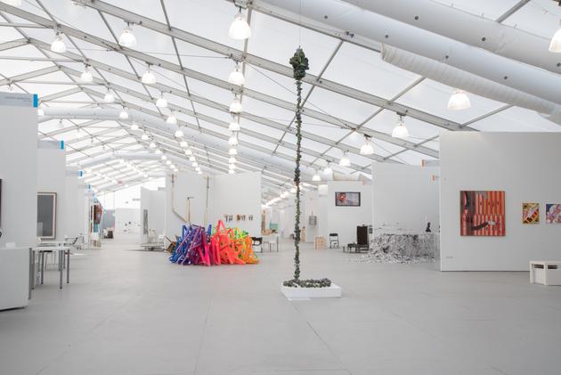 Le Boulon, 2014
Ceramic
240 x 13 x 17 inches
SGI2829
Photo by Sandra Hamburg