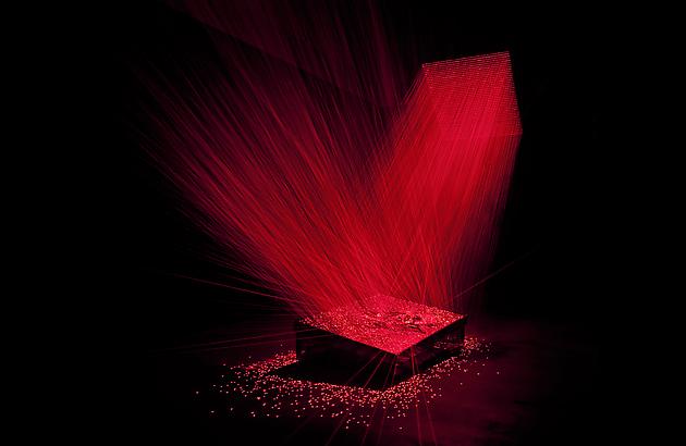V-Cracked, 2012
Mirror finished stainless steel, laser board, smoke machine
Dimensions variable
SGI2500
