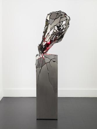 Broken Heart, 2014
Black mirror finished stainless steel, steel, LEDs
62 1/2 x 20 x 20 inches
SGI2771