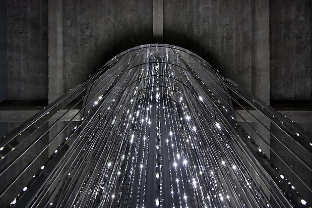 Cylinder (detail), 2011
White LEDs, mirror finished stainless steel, custom software, electrical hardware
12 x 9 x 9 feet
Unique, site specific