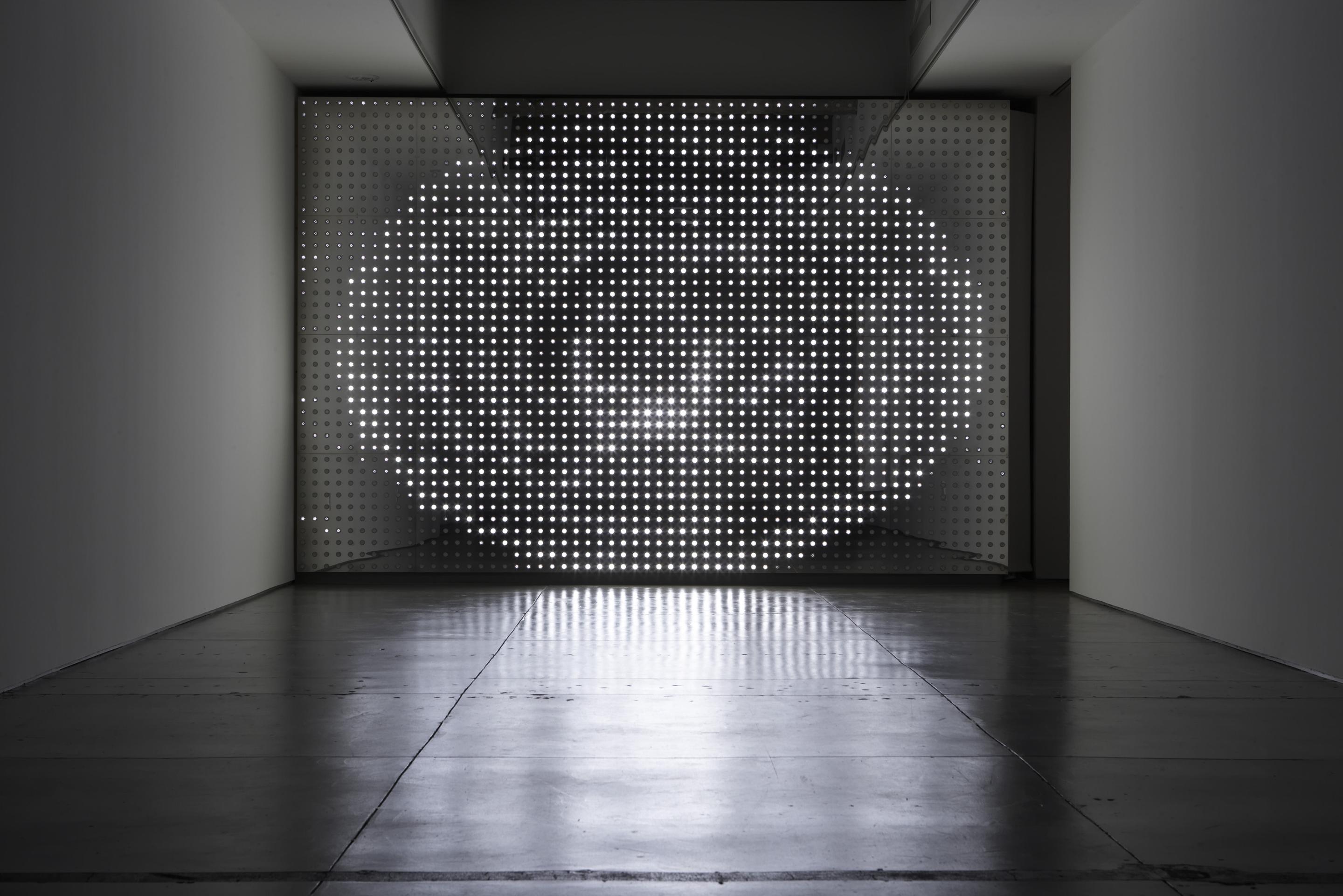 LEO VILLAREAL Diamond Sea, 2007, LEDs, mirror finished stainless steel, custom software, electrical hardware, 120 x 180 inches, SGI1973.