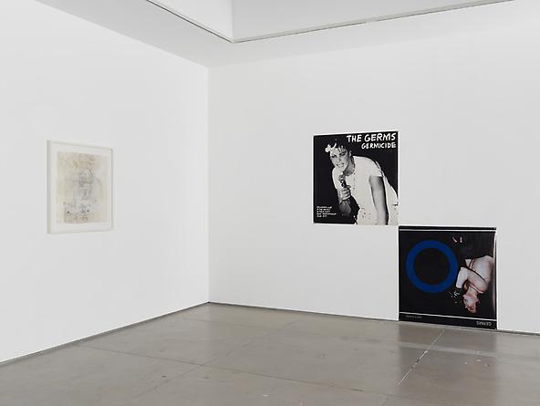 radio amnesia: a survey of works on paper 1997-2013
Installation view