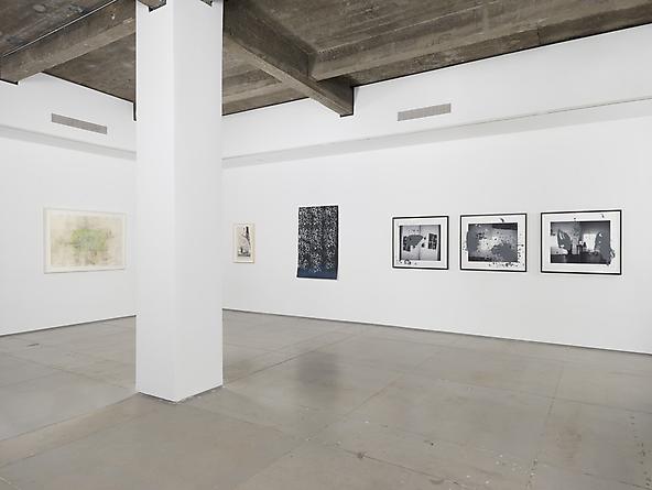 radio amnesia: a survey of works on paper 1997-2013
Installation view