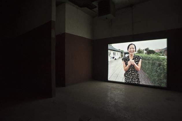 Dowsing, 2010
SD video, color, stereo, 2 minute loop
Installation dimensions variable
SGI2807