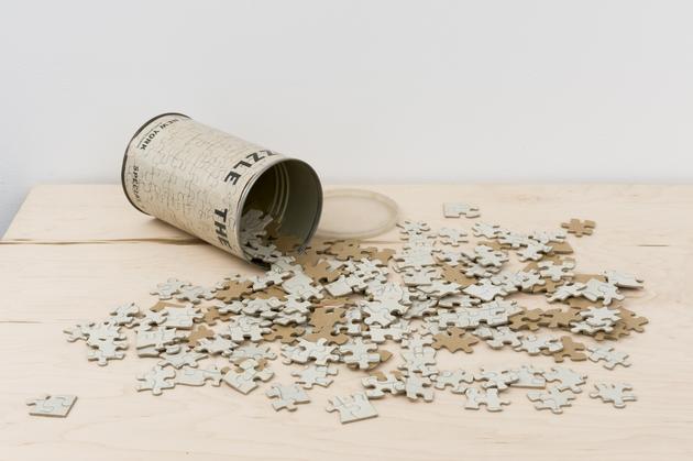 The Anastasi Puzzle, 1975
Jigsaw puzzle: printed cardboard, metal canister, printed label
Canister: 5 3/4 x 3 1/2 x 3 1/2 inches
Edition of 3000
SGI3091