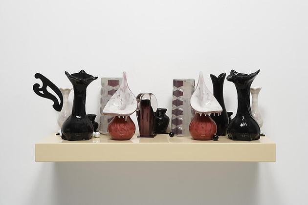 A Very Private View
2005
Glass, silicone rubber, marbles, 
MDF, lacquer
9 1/2 x 28 1/2 x 10 in